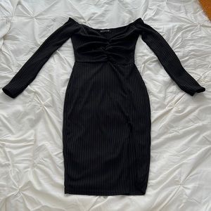 Black Off-the-Shoulder Bodycon Dress